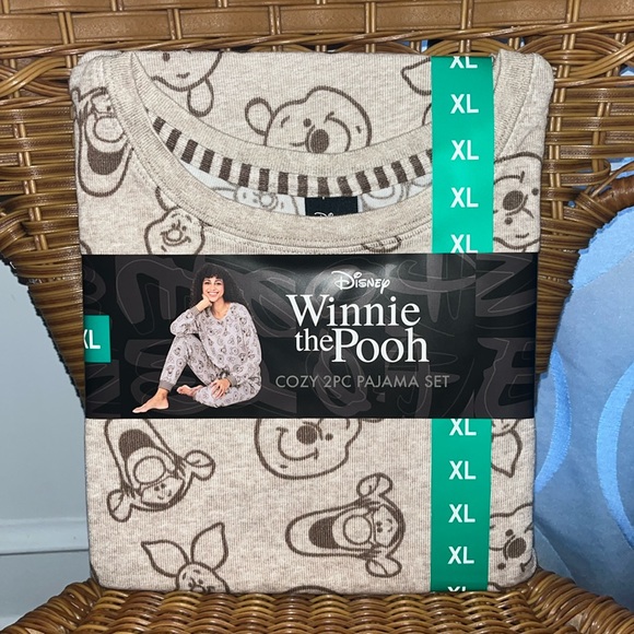 Disney Winnie the Pooh Lounge PJ Set 2-Piece NWT - Picture 10 of 15